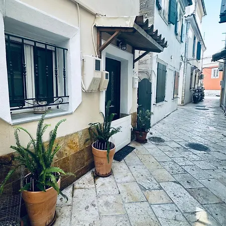 G&a House In